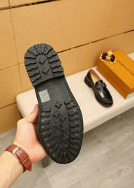 Picture of Louis Vuitton Shoes _SKU2241152SZ38-4413815